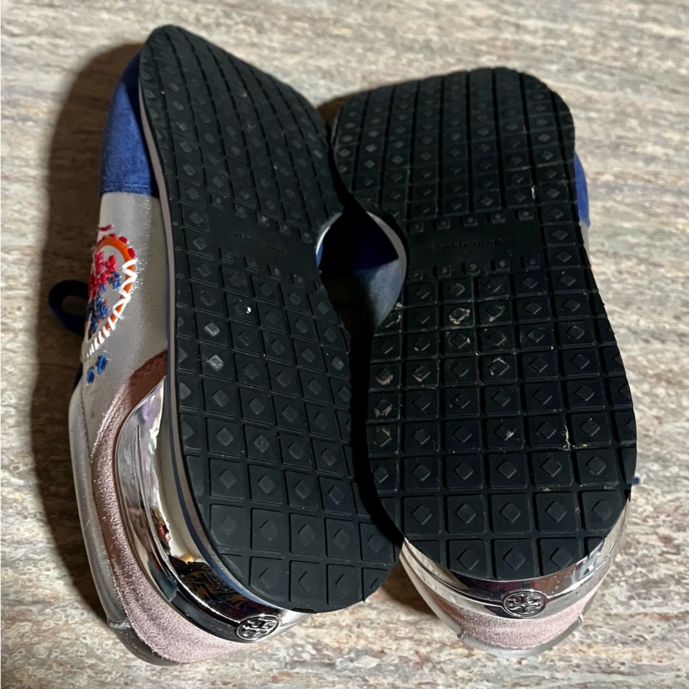 Tory Burch Silver/ Navy/ Sea Victorian Brielle Leather & Suede Sneakers - Picture 15 of 15